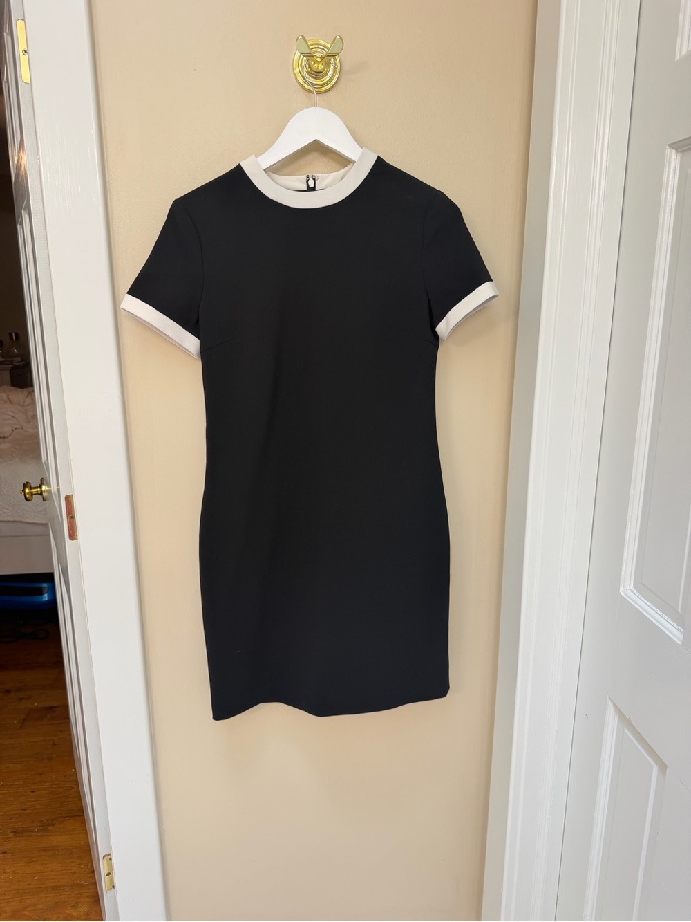 Theory Black Short Sleeve Shift Dress with White Trim
